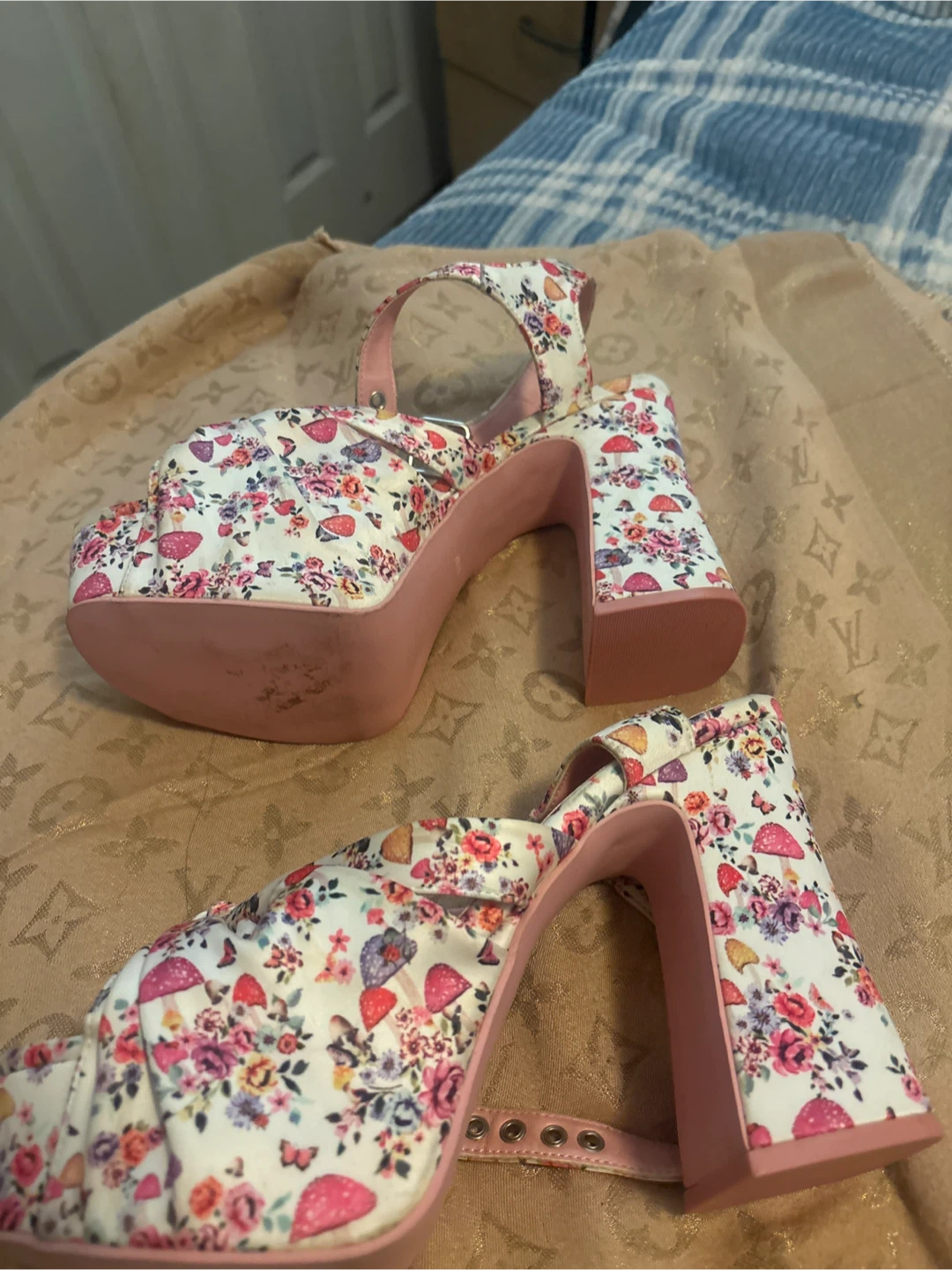 Sugar Thrillz Floral Platform Heels - photo 3