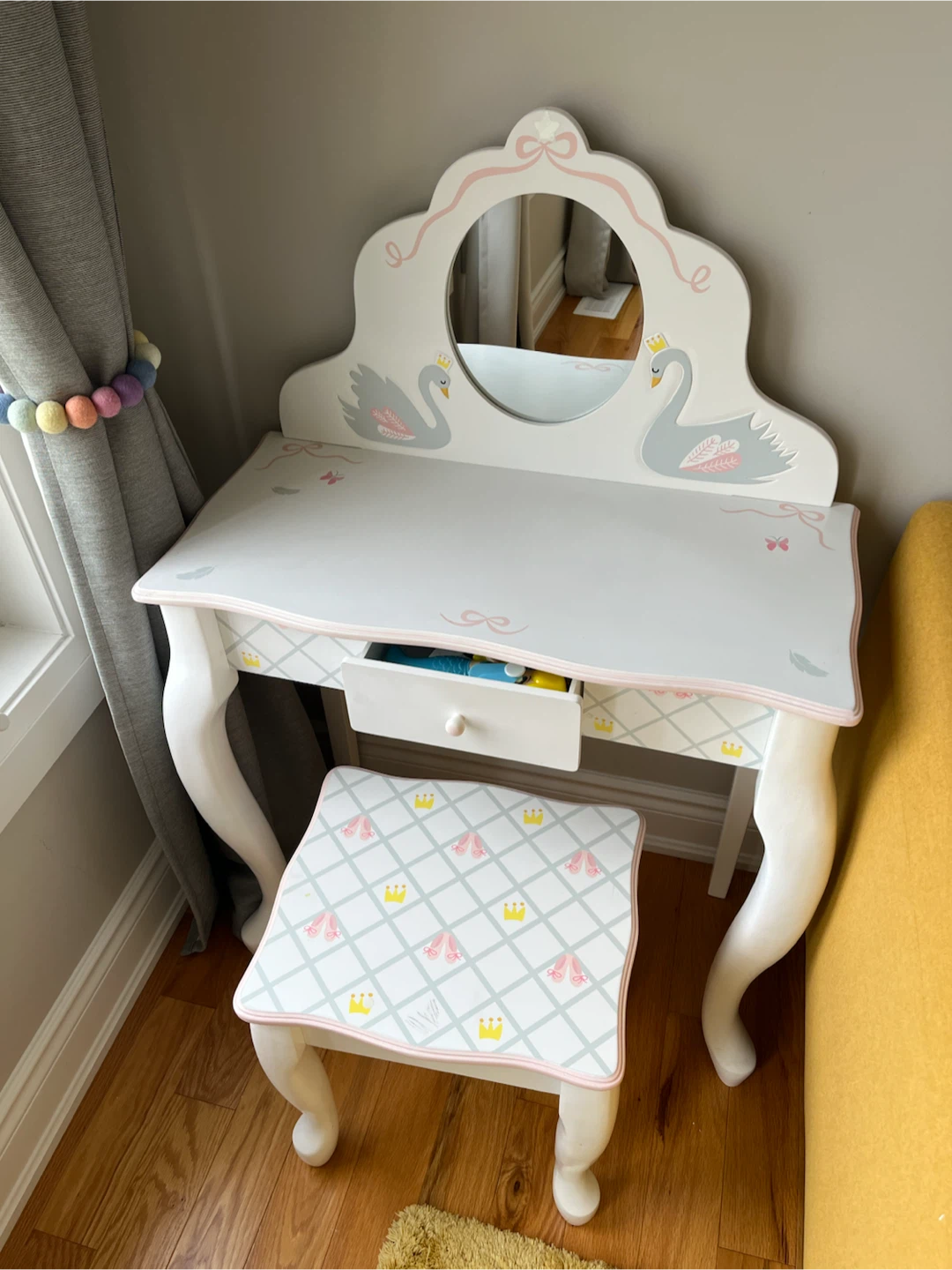 Kids Dressing Table & Stool - photo 2