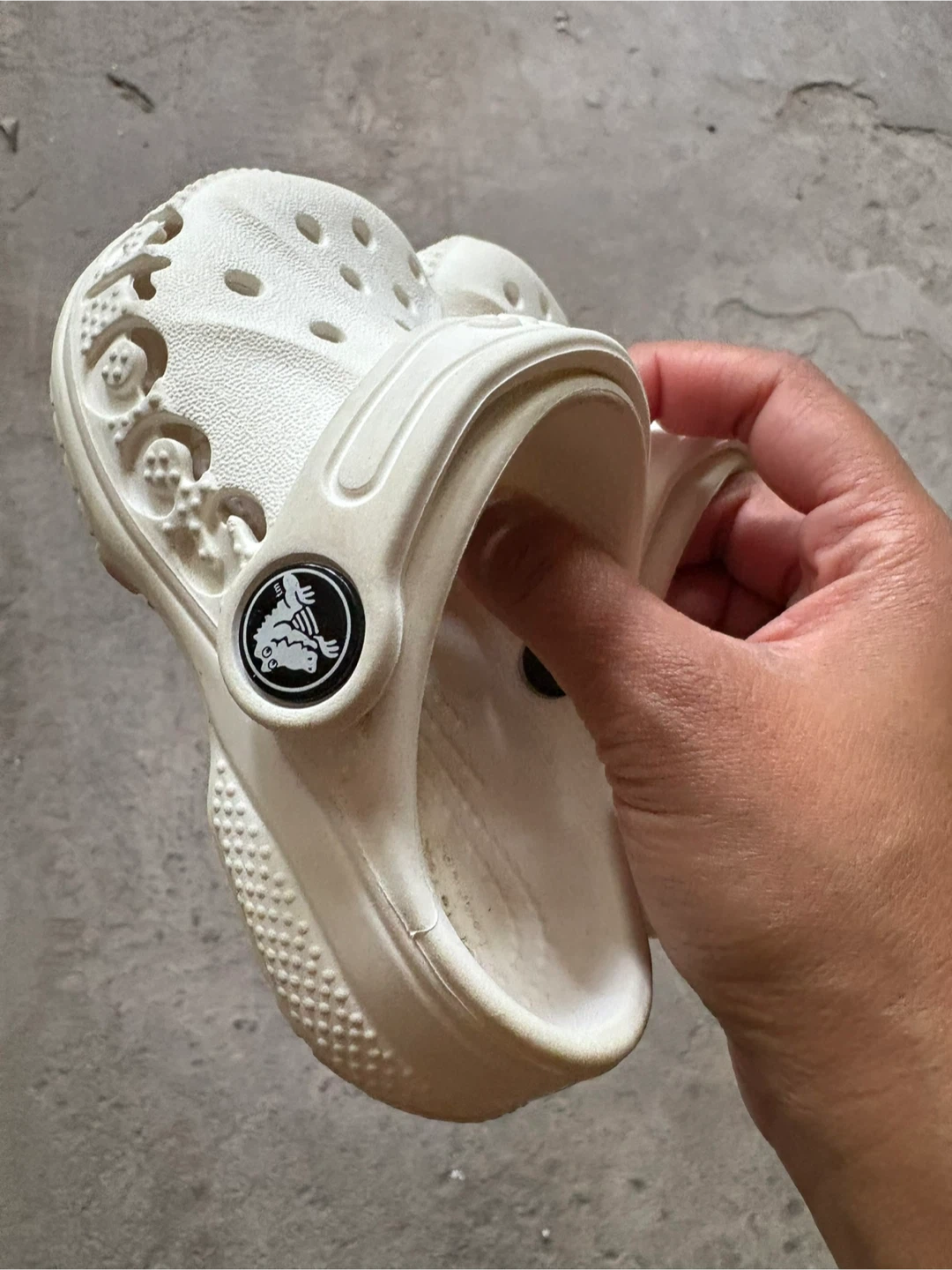 White Crocs Clogs Size C6 - photo 2