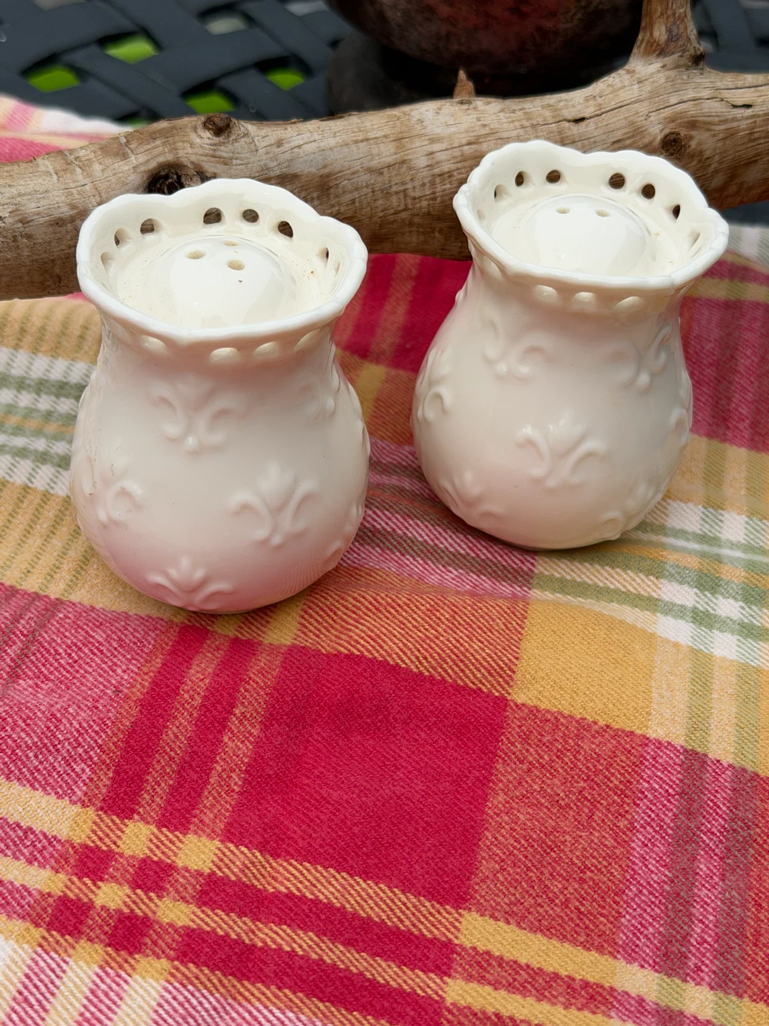 Skye McGhie Cream Lace Salt and Pepper Shakers - photo 5