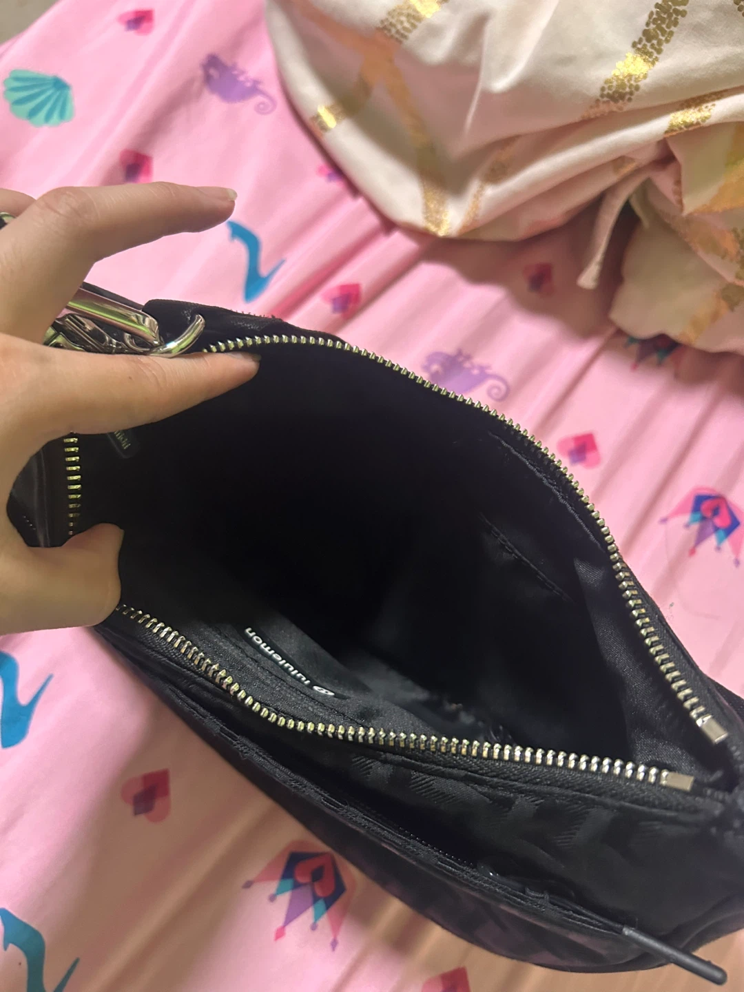 Lululemon Black Shoulder Bag - photo 3