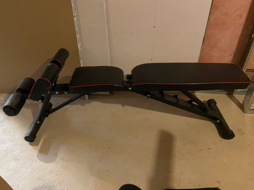Adjustable Weight Bench
