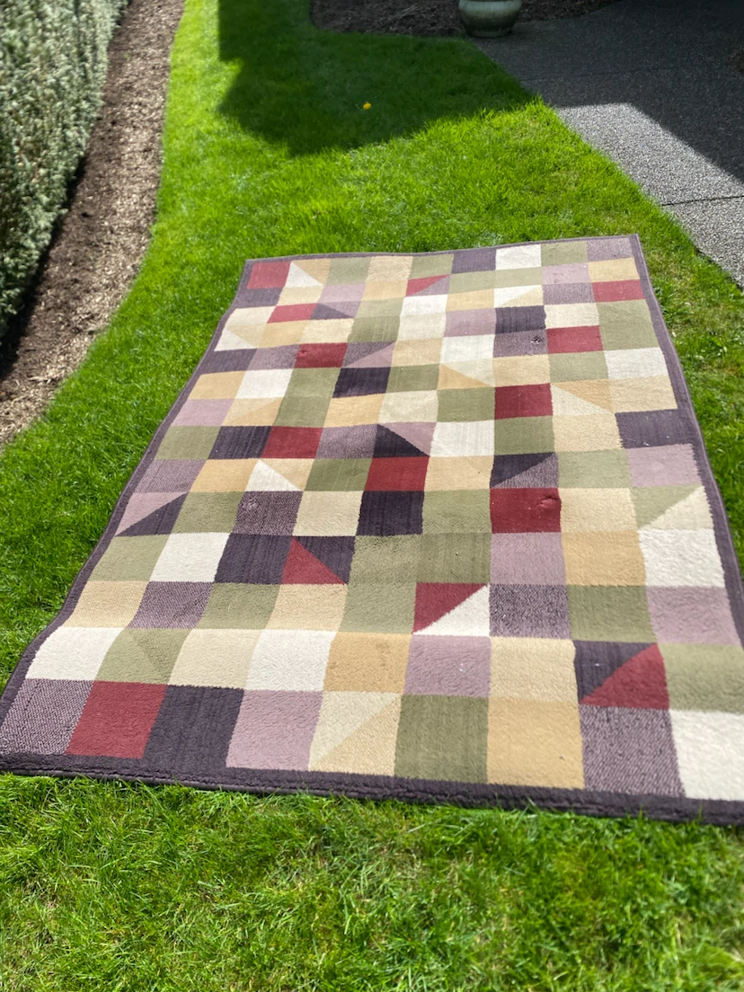 Geometric Pattern Area Rug