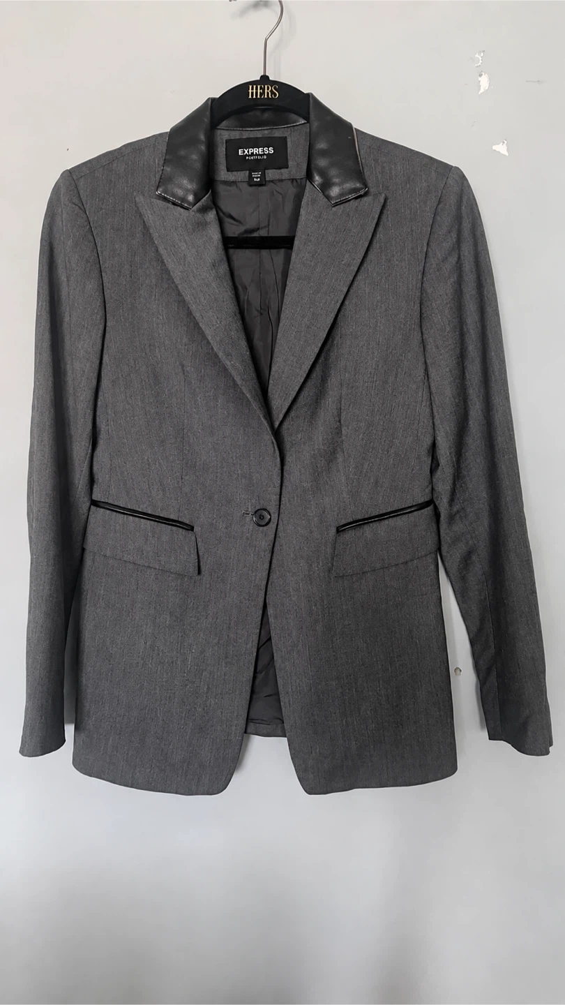 EXPRESS Stretch Women's Blazer Size 1/2 - photo 3