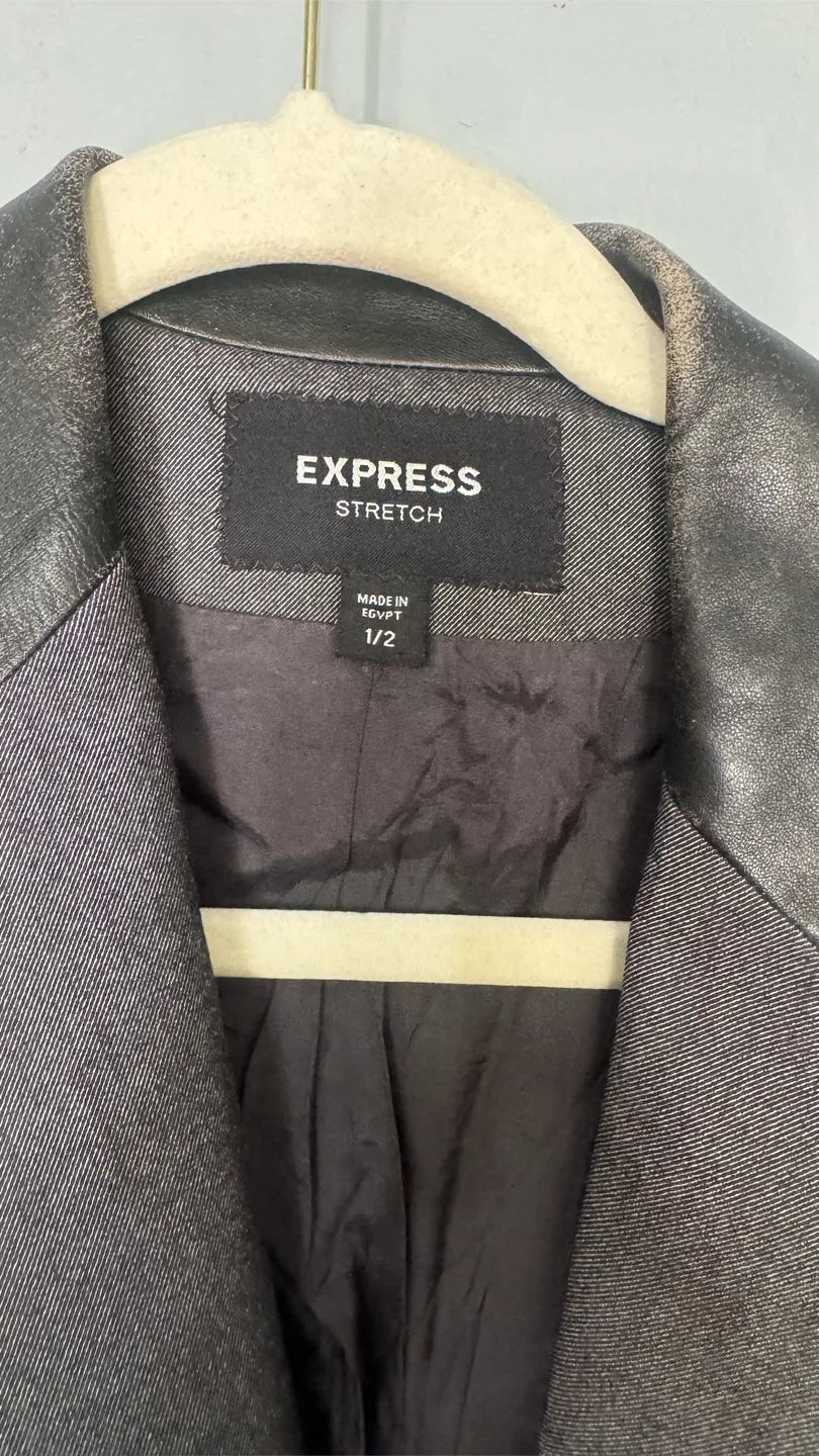 EXPRESS Stretch Women's Blazer Size 1/2 - photo 5