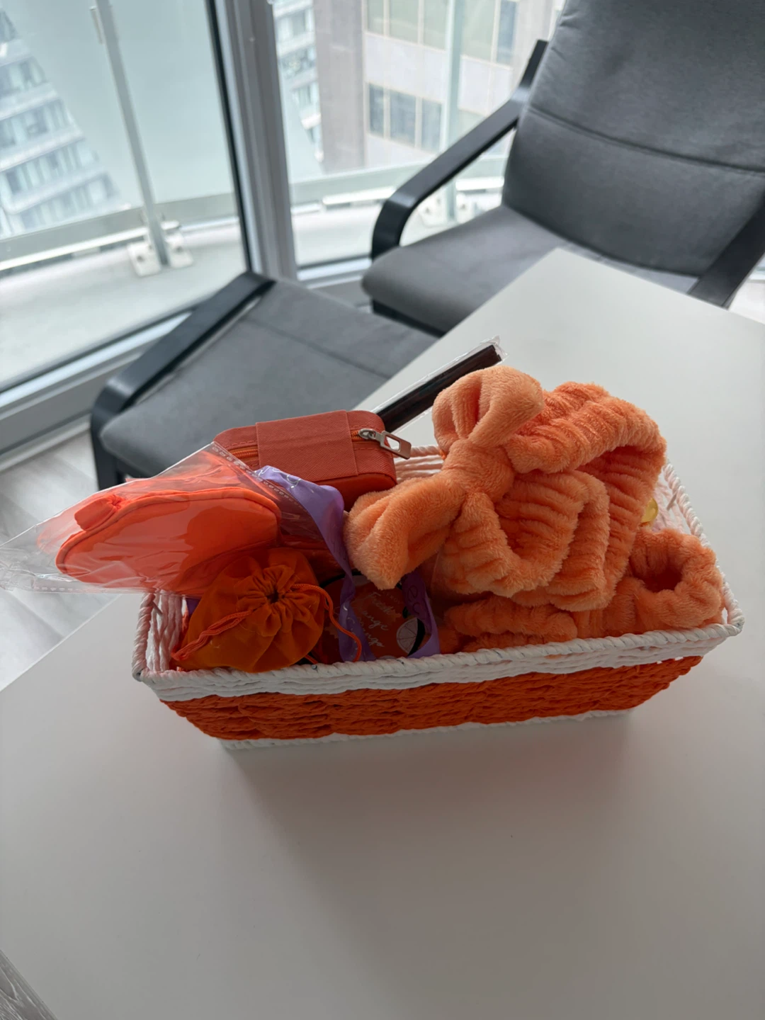 New - Orange Spa Gift Basket with Bath Bomb and Accessories - photo 3