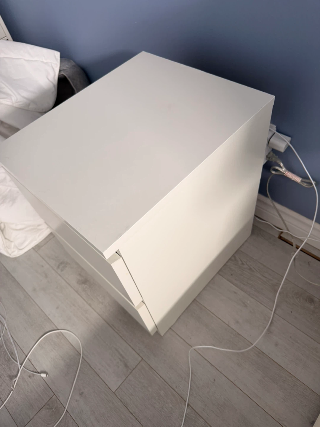 White 2-Drawer Nightstand ikea - photo 3