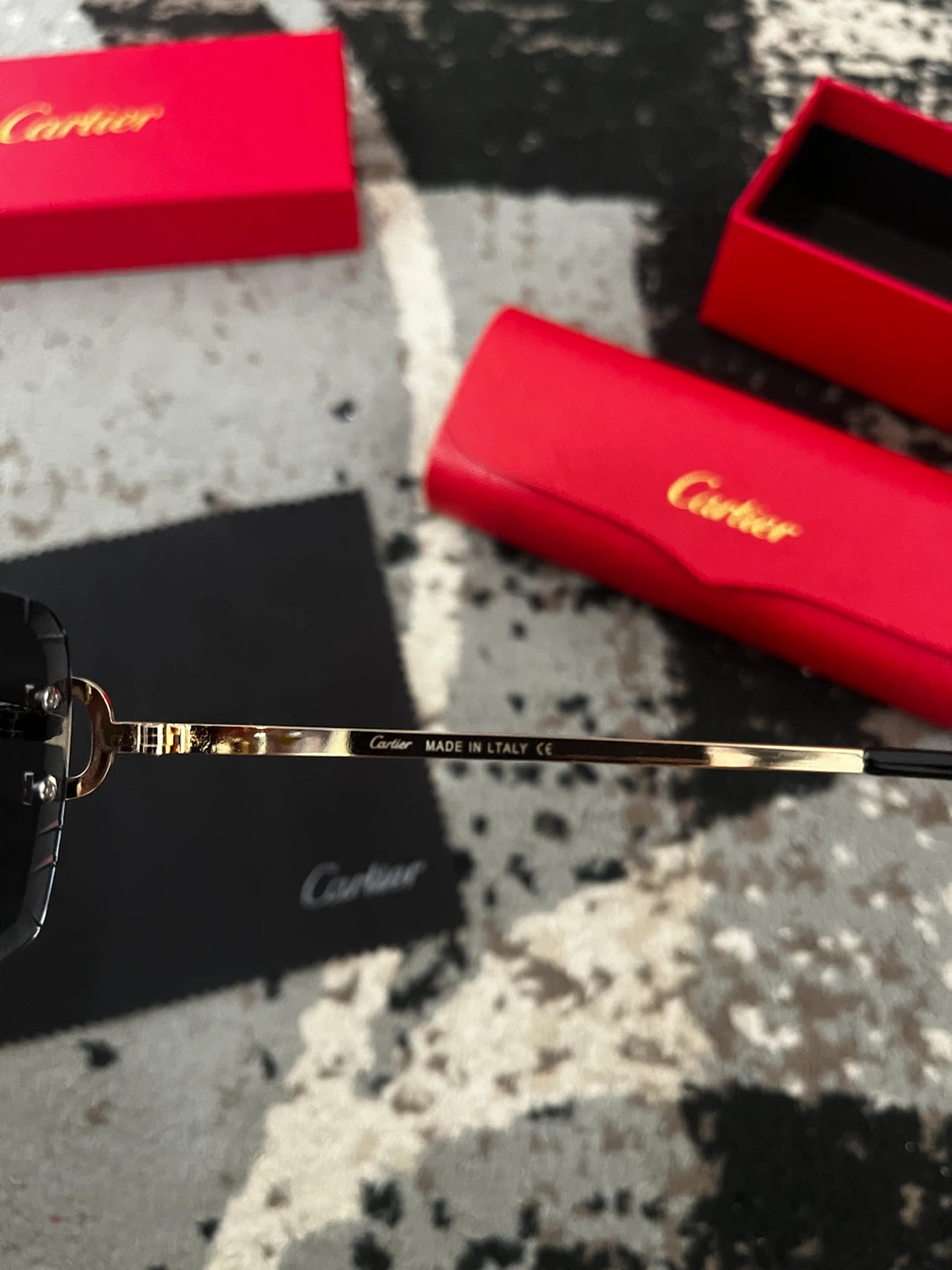 Cartier Sunglasses with Case and Box - photo 5