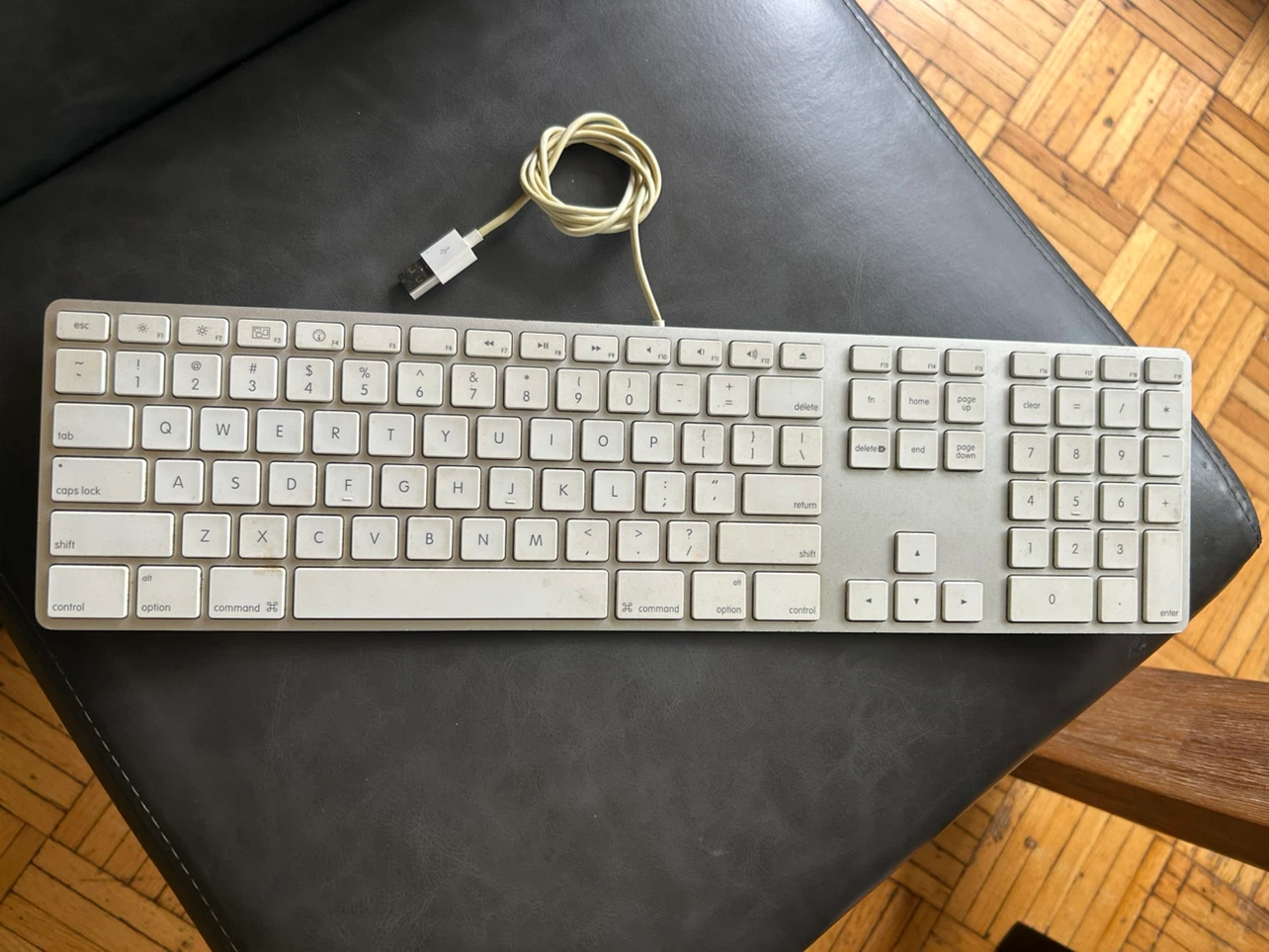 Apple Wired Keyboard
