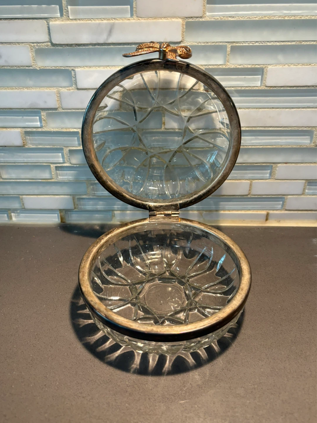 Vintage Round Crystal Glass Jewelry Box: Gold Trim & Bow - photo 3