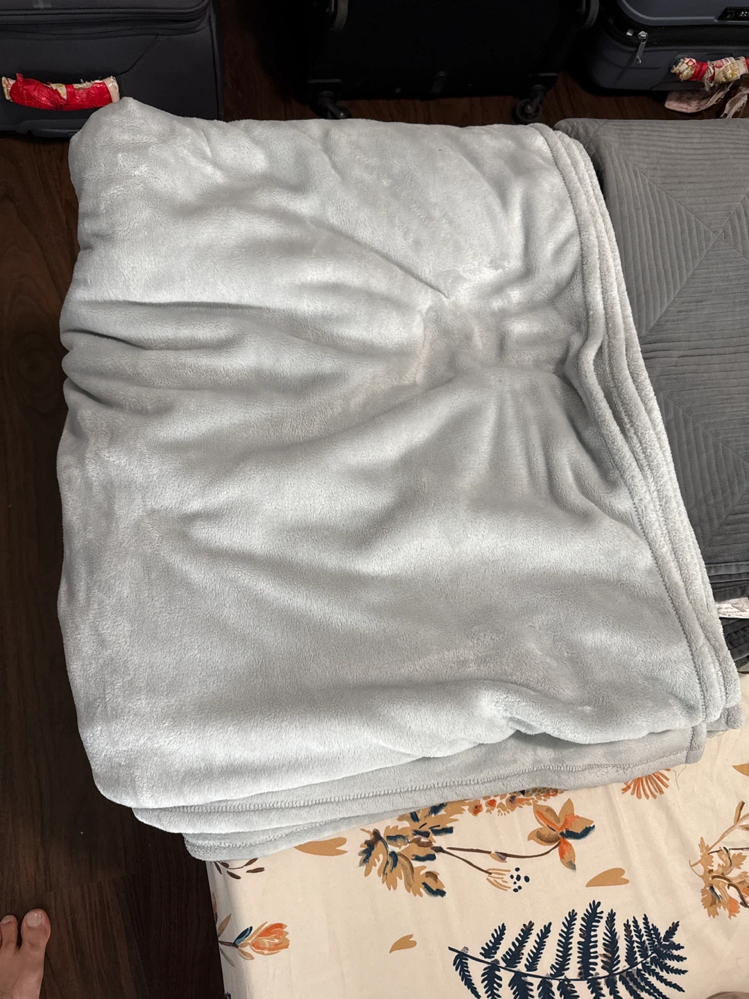 Kate Spade New York King Blanket
