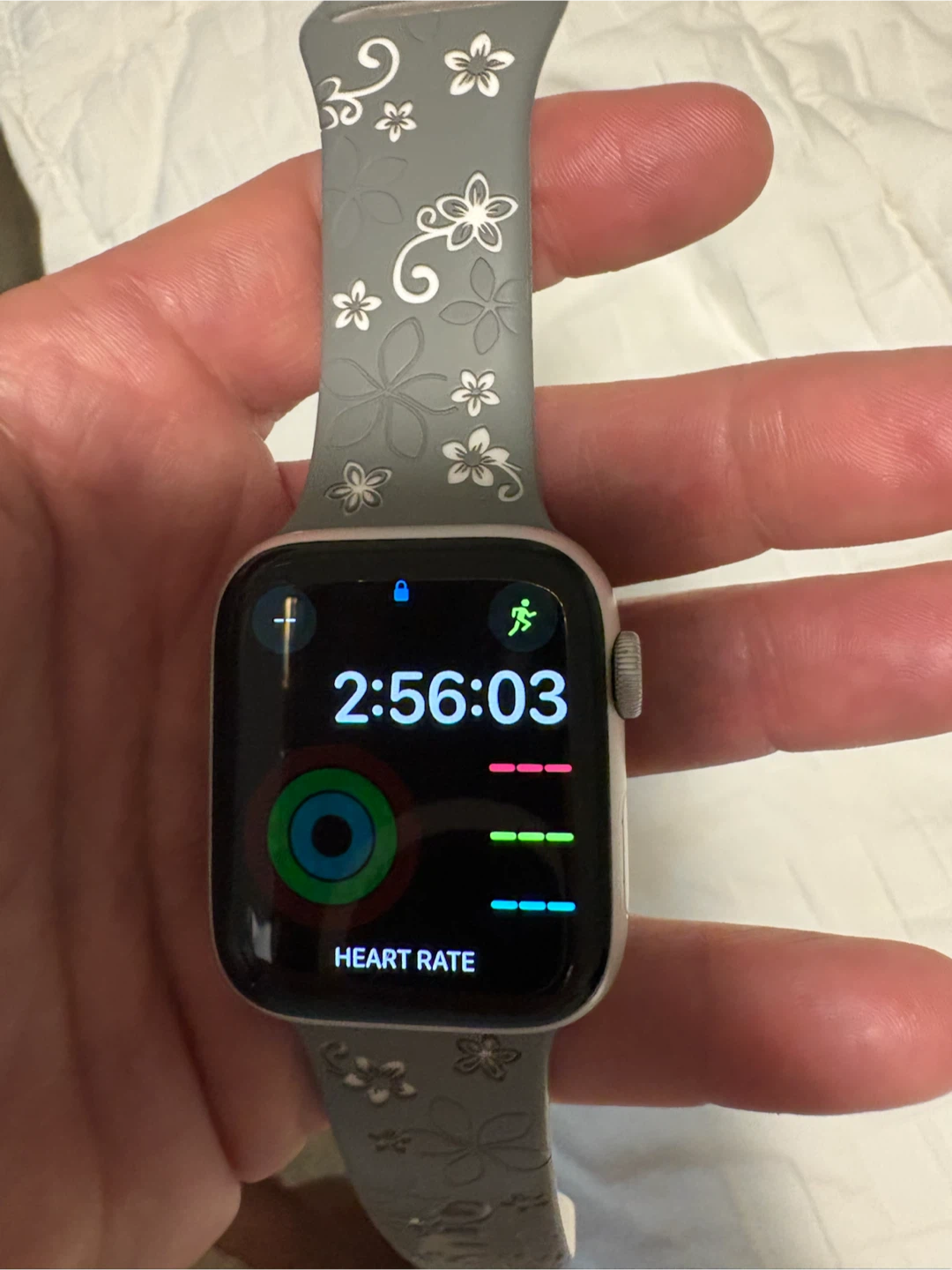 Apple Watch Series 6 (44mm) with White Band - photo 3