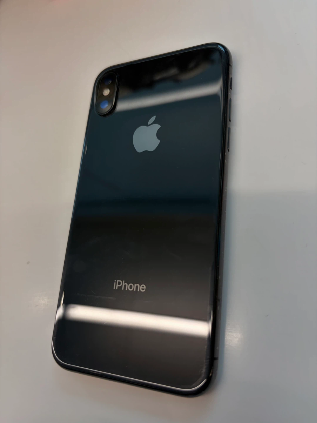Apple iPhone X (256 GB)