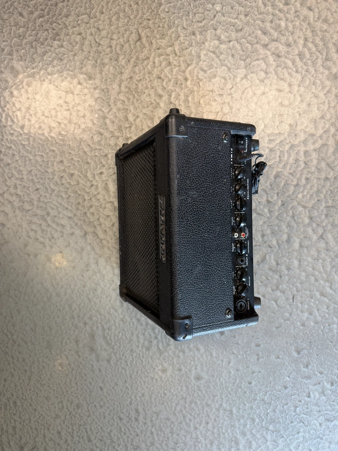 Traynor TVM15 TravelMate 15 Watt Battery Amp - photo 3