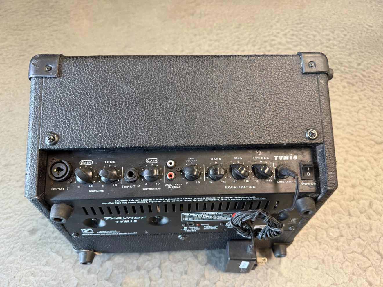Traynor TVM15 TravelMate 15 Watt Battery Amp - photo 5