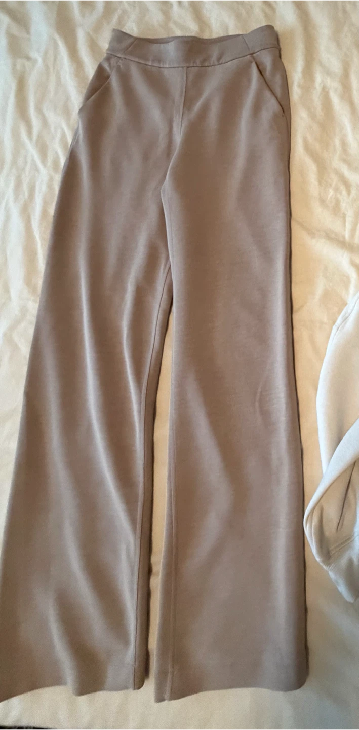 Lululemon Hoodie and Pants Set - photo 3