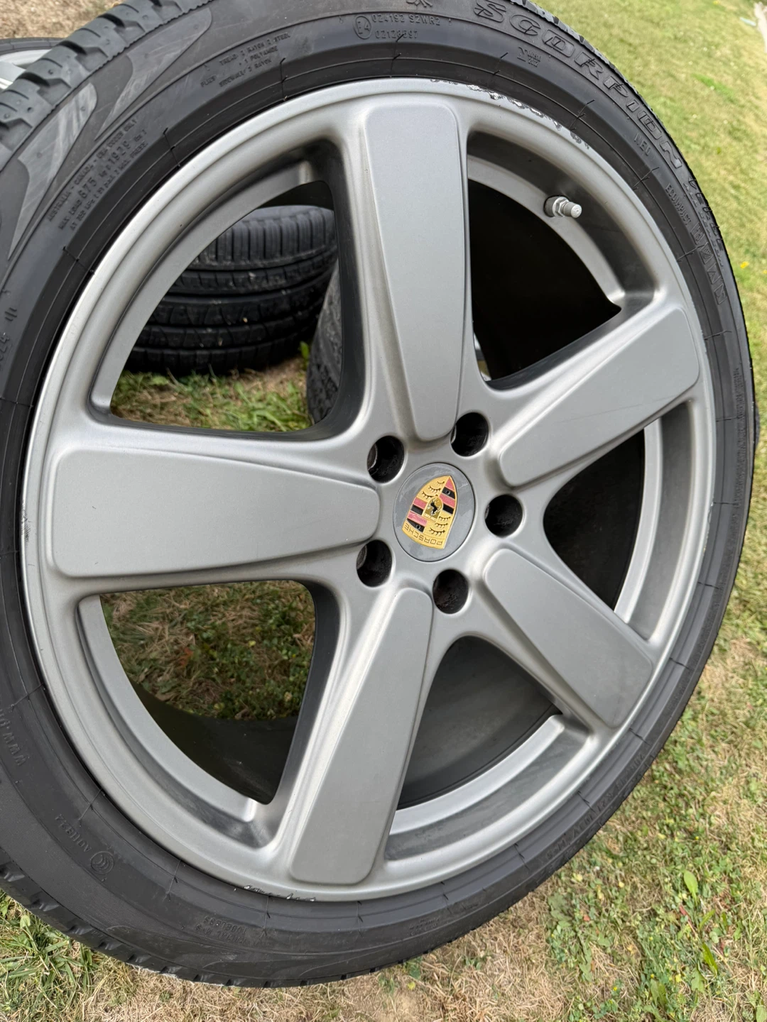Porsche cayenne wheels
