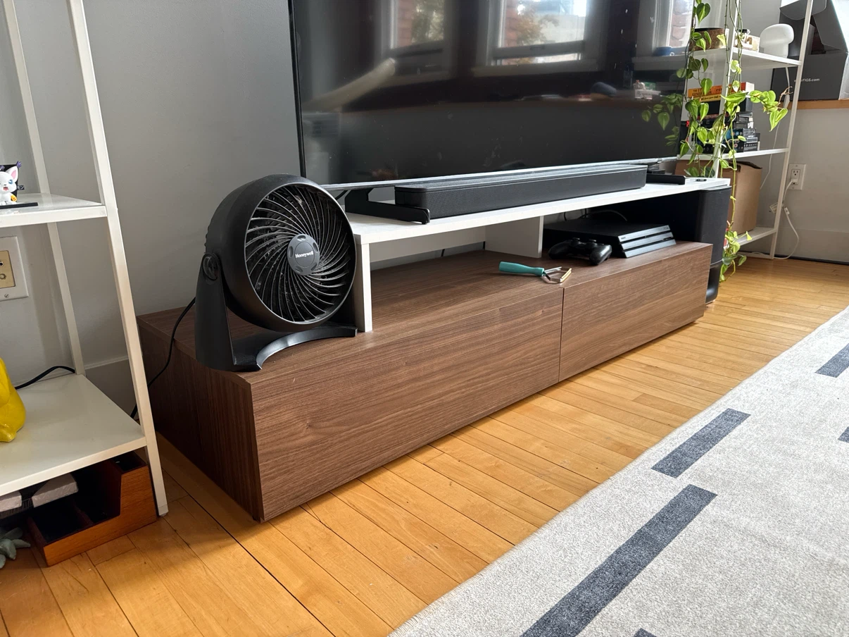 TV console - photo 2