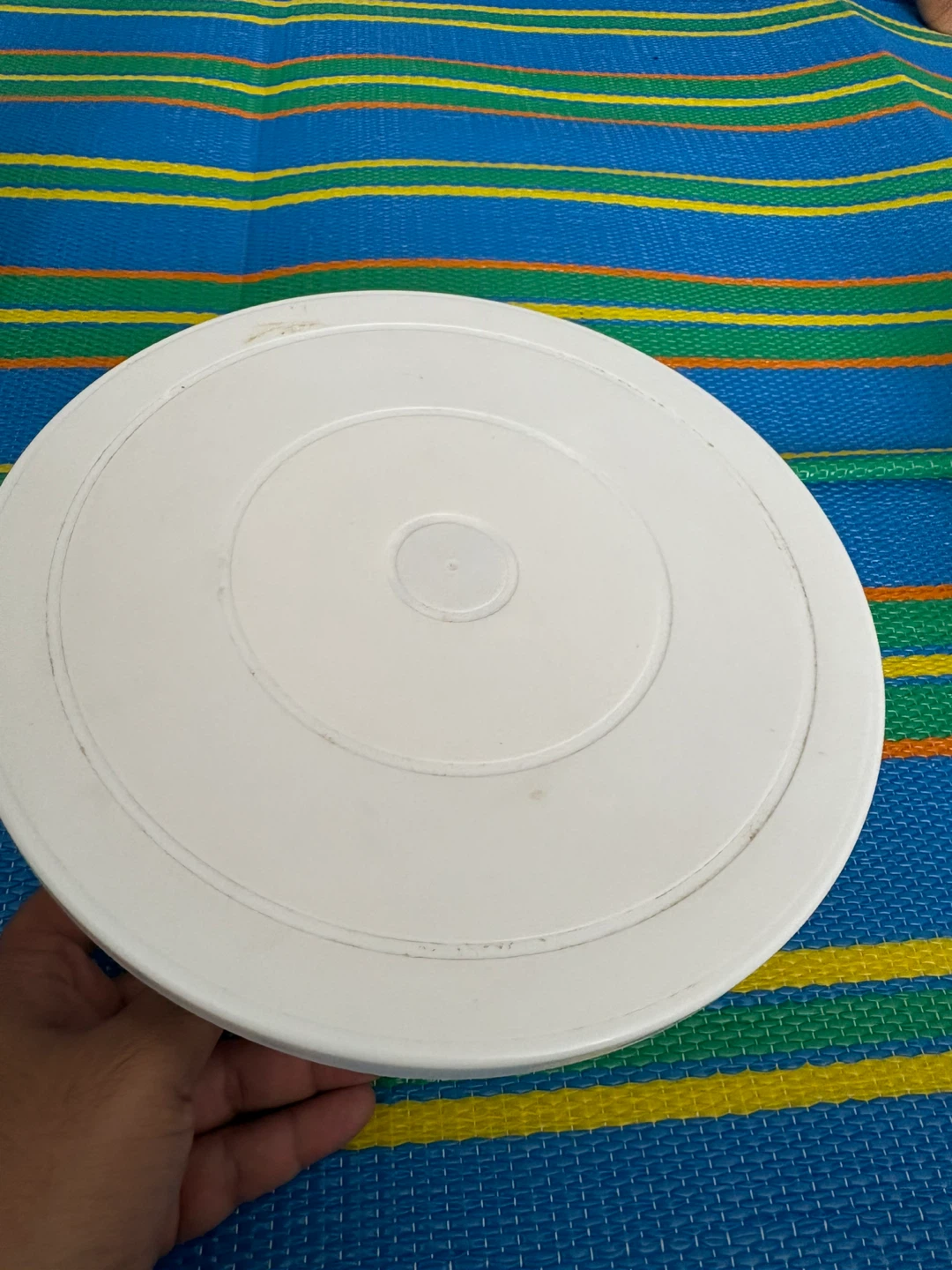 White Rotating Cake Stand