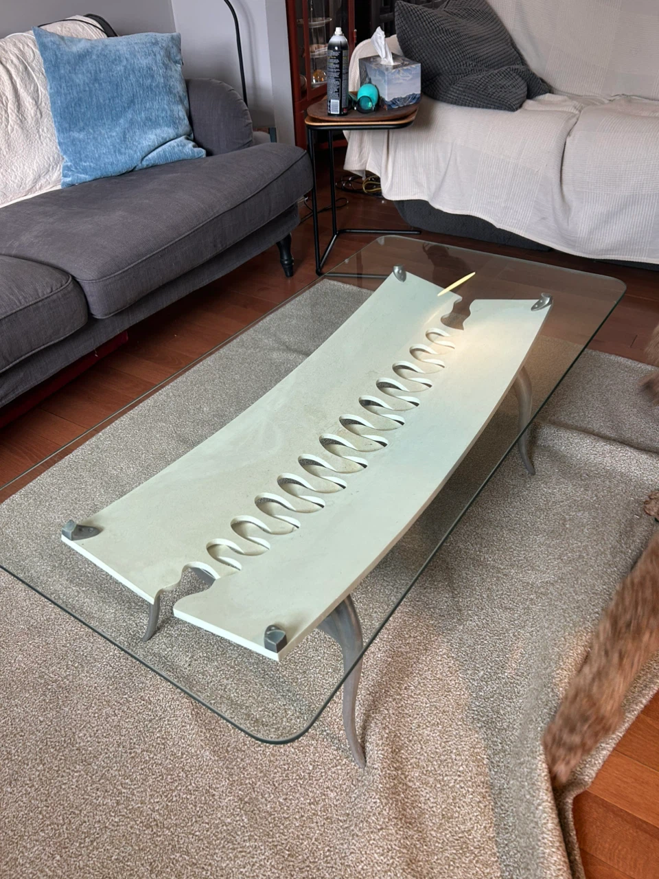 Glass coffee table with unique design - photo 2