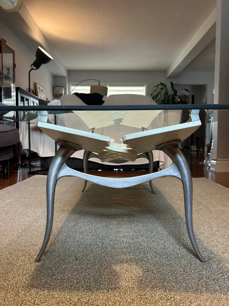 Glass coffee table with unique design - photo 5