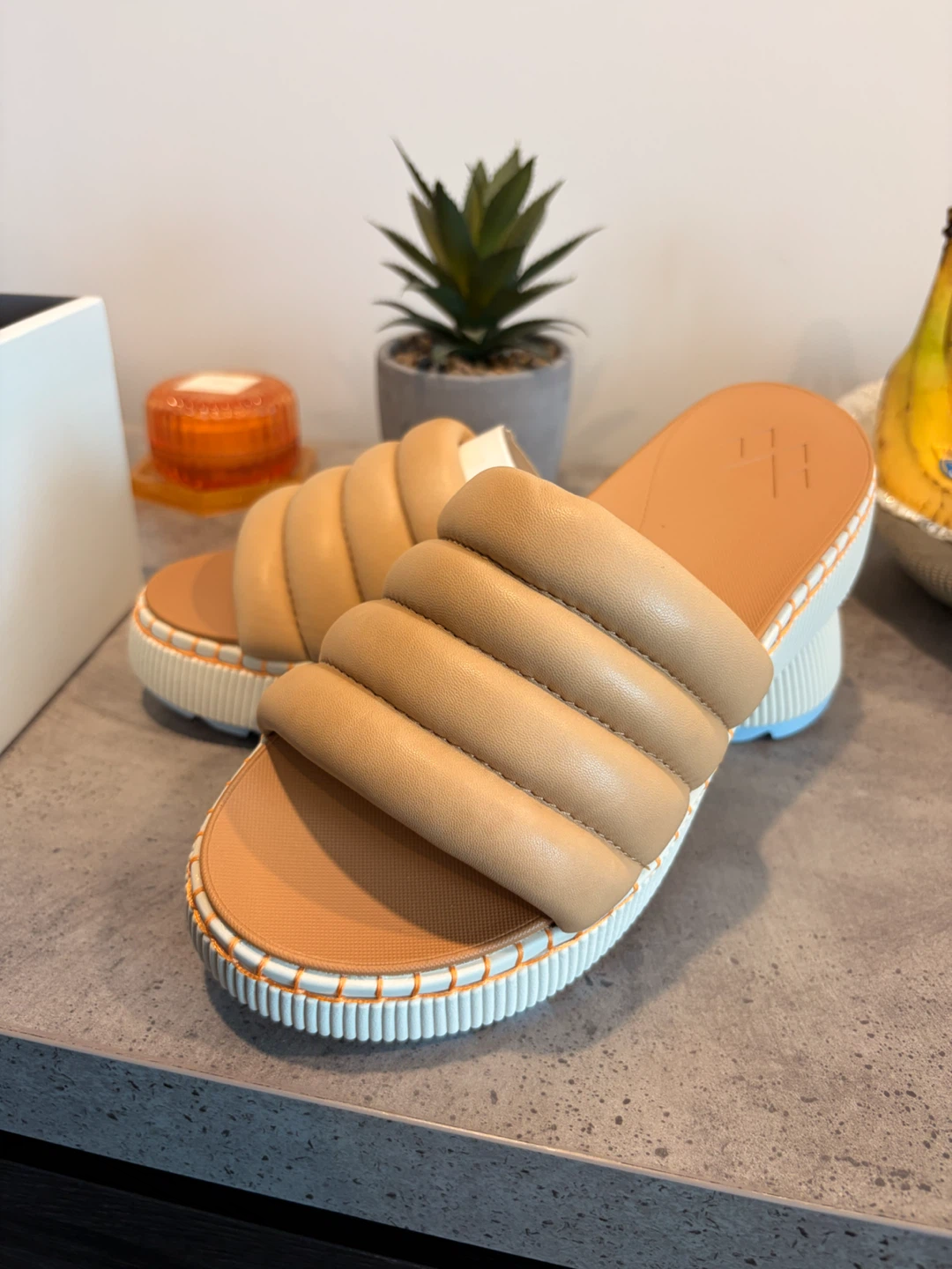 Cougar Soprato Caramel Slides - Size 6.5 - photo 2
