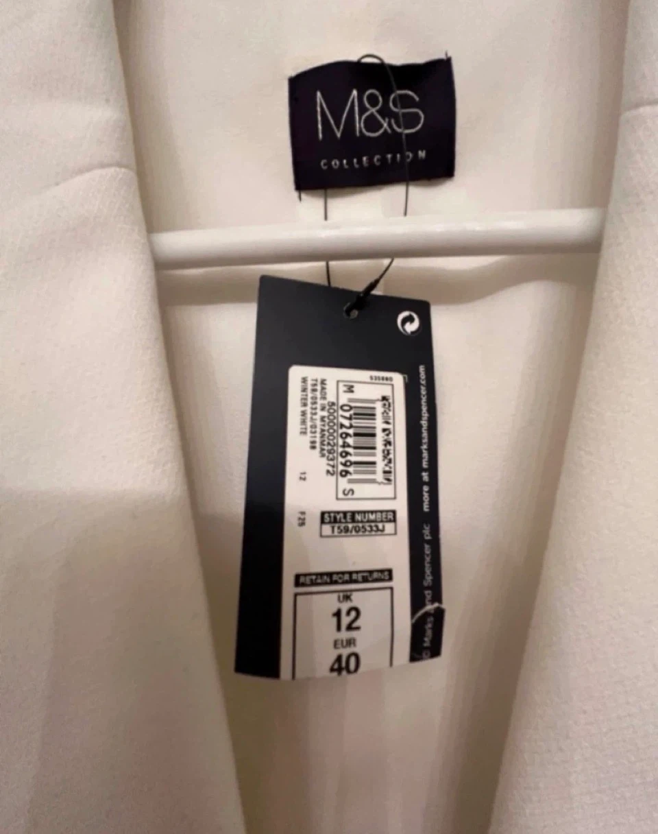 Brand New White Blazer - M&S Collection - Size 8 - photo 3