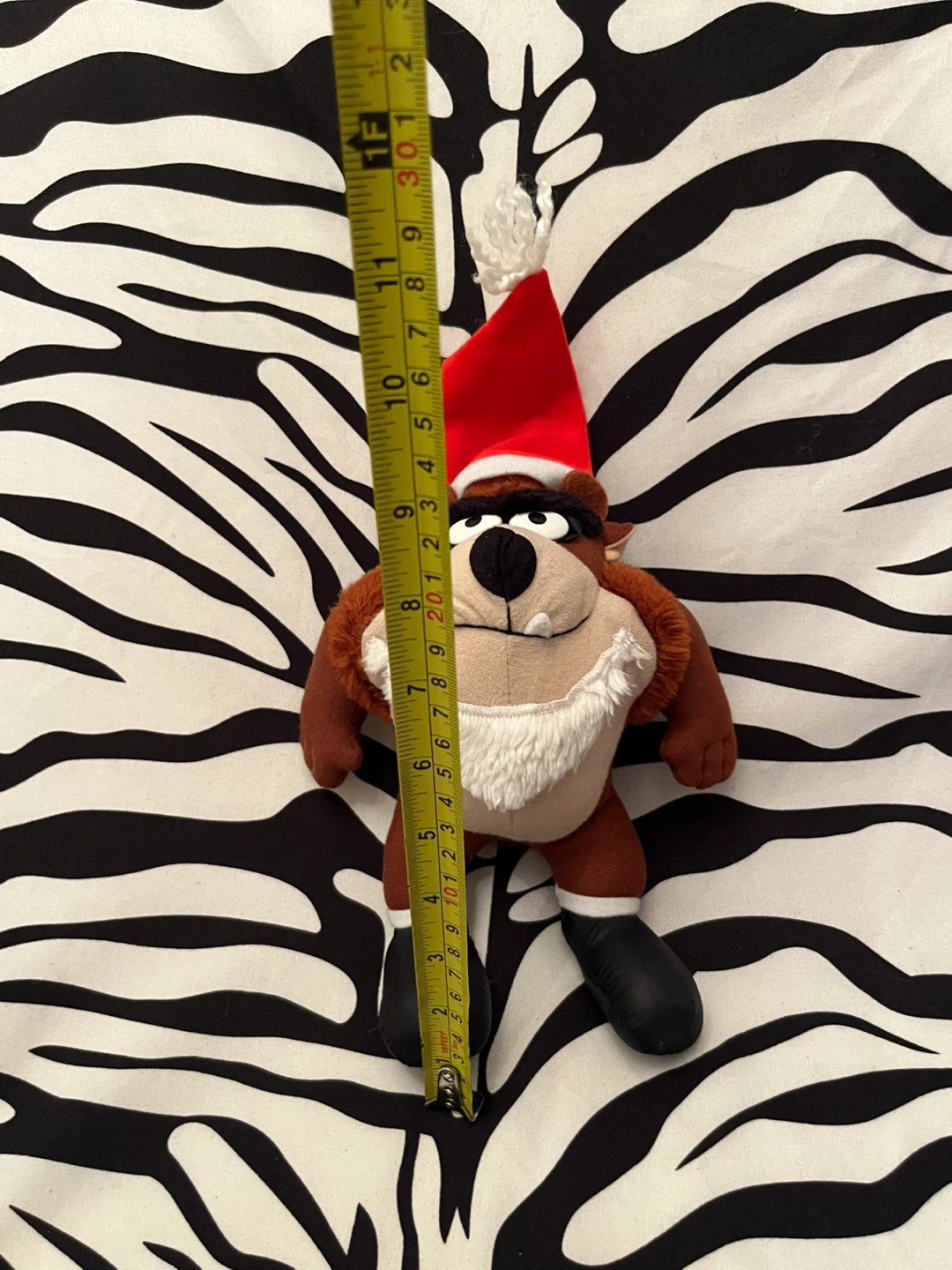 is a 1992 McDonald's Looney Tunes Christmas Taz plush toy - photo 2