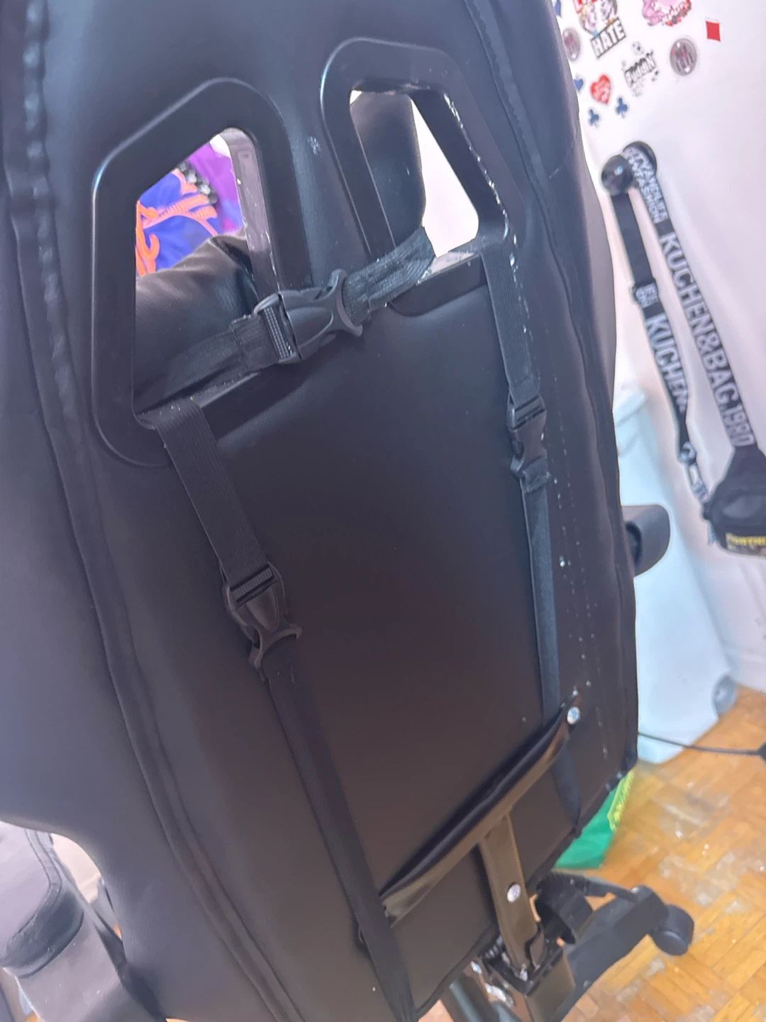 Gaming chair with foot rest for sale - photo 4