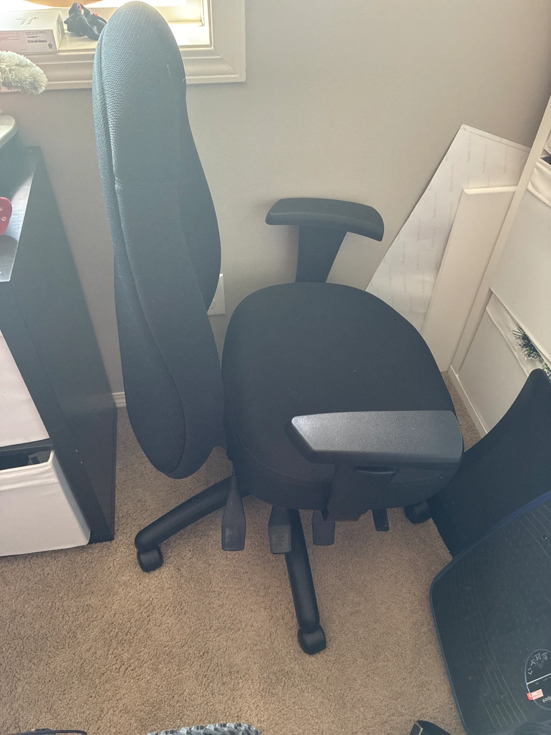Black Office Chair - photo 2