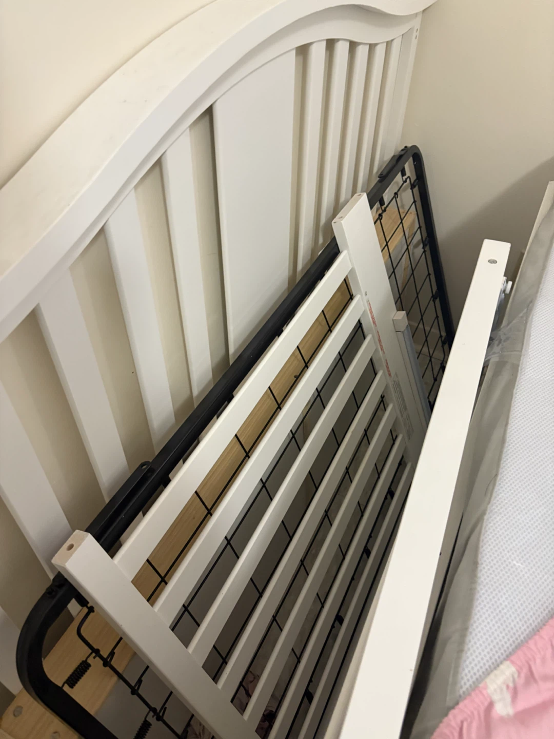 Graco Convertible Crib - photo 2