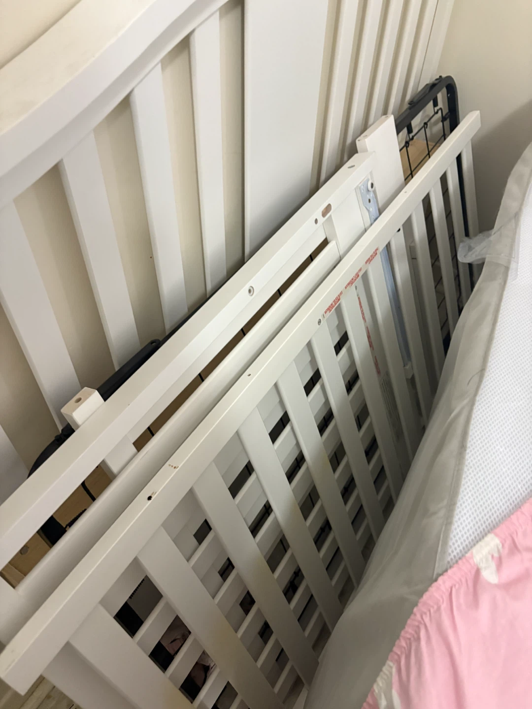 Graco Convertible Crib - photo 3