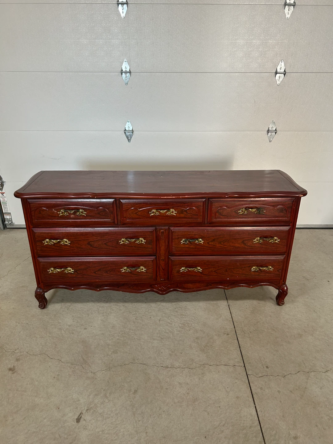 Les Industries Laurier Inc. 7-Drawer Dresser