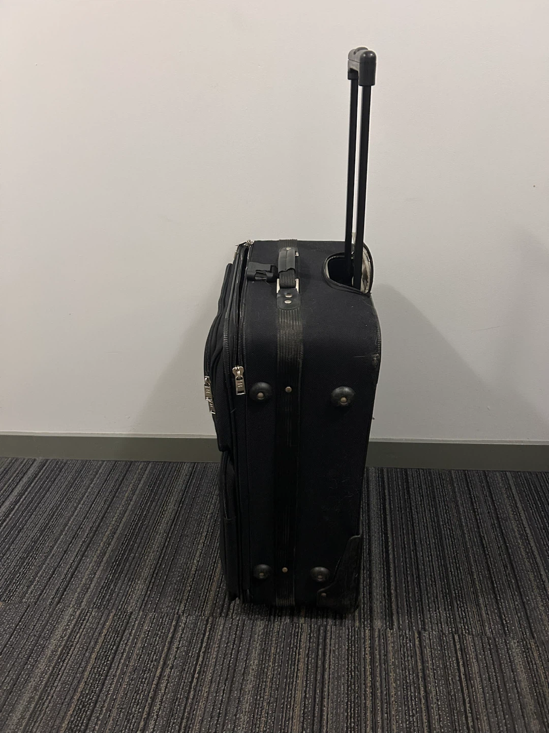 American Tourister Black Rolling Suitcase - photo 2