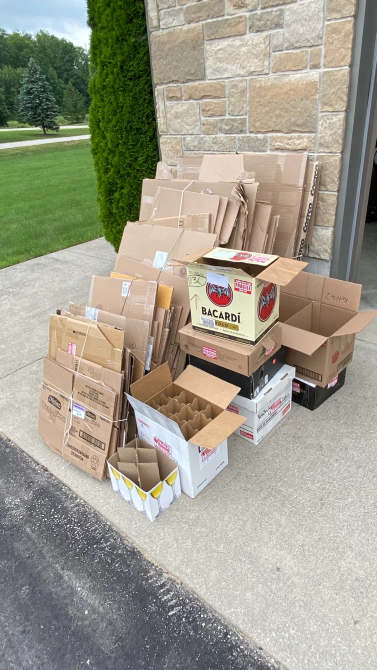 Moving Boxes and Packing Material - photo 3