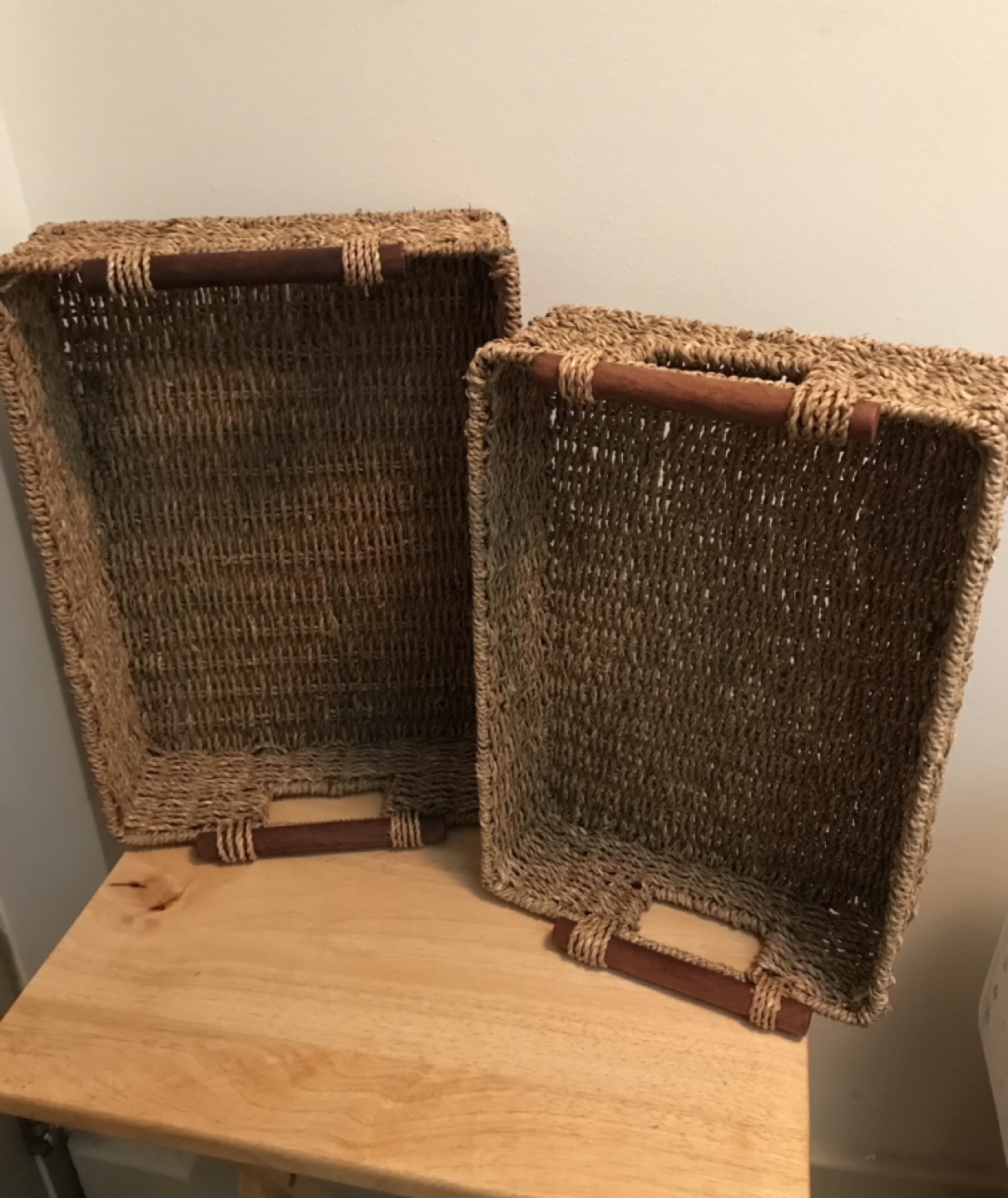 Set of 2 seagrass baskets