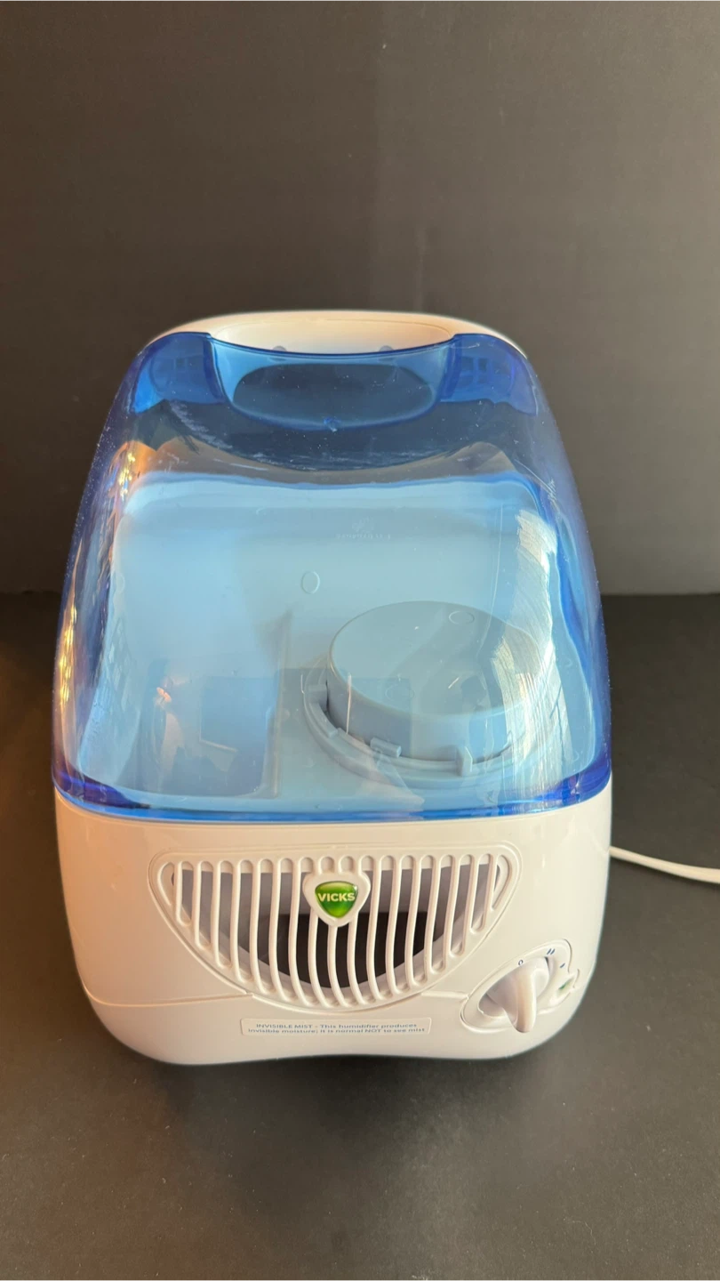 Vicks Filtered CoolMoisture Humidifier V3100