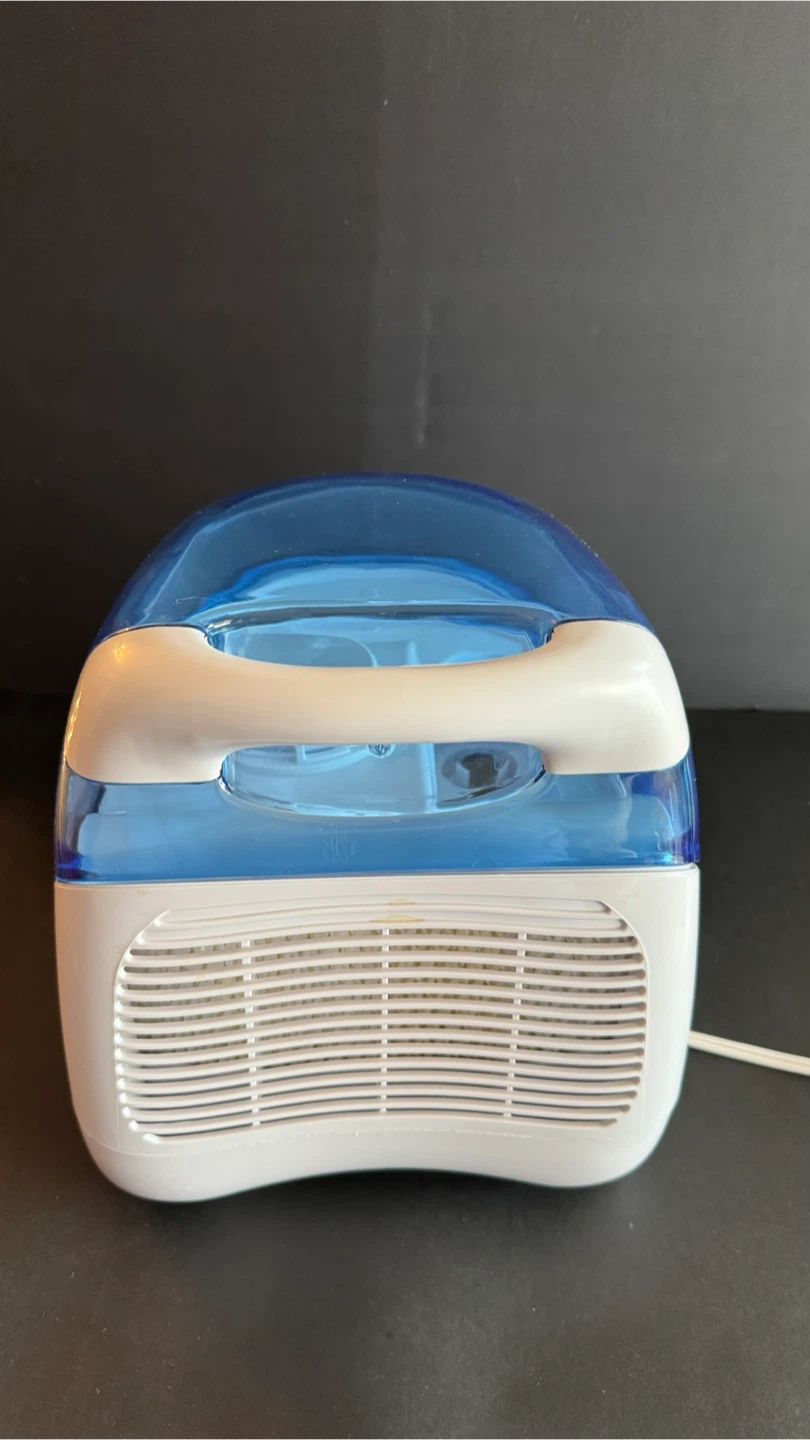 Vicks Filtered CoolMoisture Humidifier V3100 - photo 2