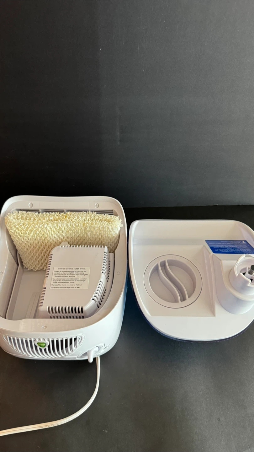 Vicks Filtered CoolMoisture Humidifier V3100 - photo 3