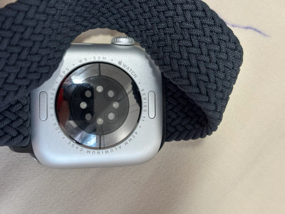 Apple Watch Series 11 (42mm) Aluminum GPS