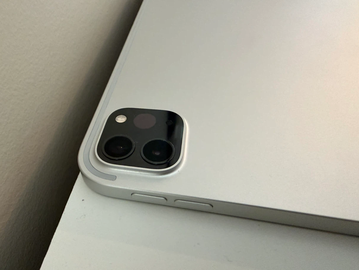 Apple iPad Pro 12.9-inch (6th Gen) 256GB - photo 4