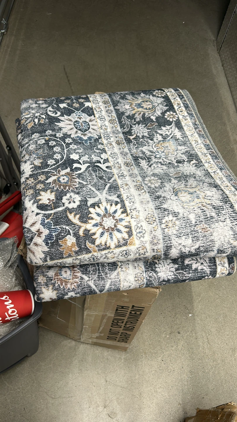 8x10 Area Rug with Traditional Floral Pattern - photo 4
