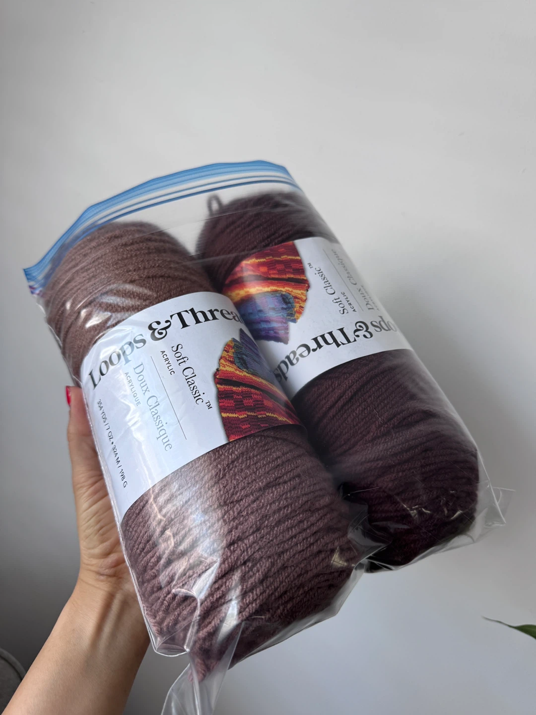 Acrylic Yarn - 4 skeins various colours