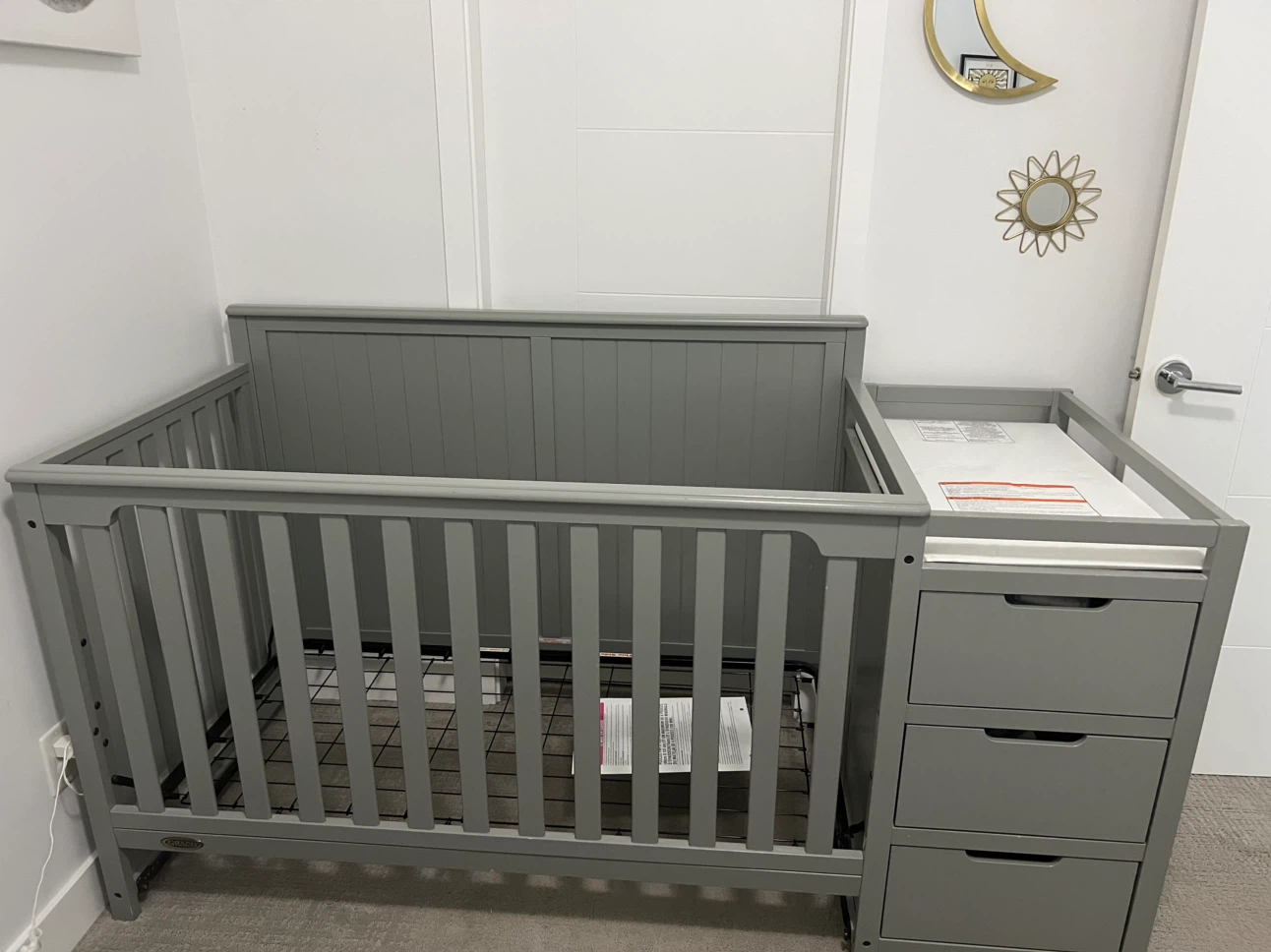 Graco Hadley 5 in 1 crib