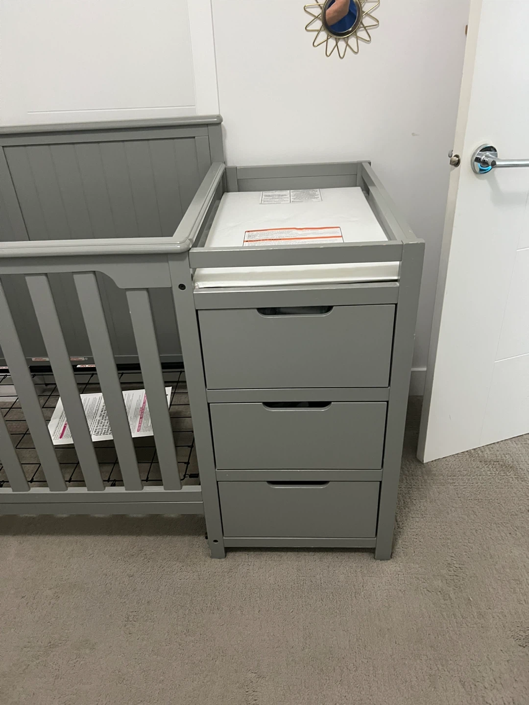 Graco Hadley 5 in 1 crib - photo 3