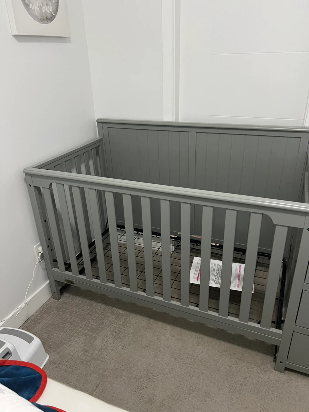 Graco Hadley 5 in 1 crib - photo 5