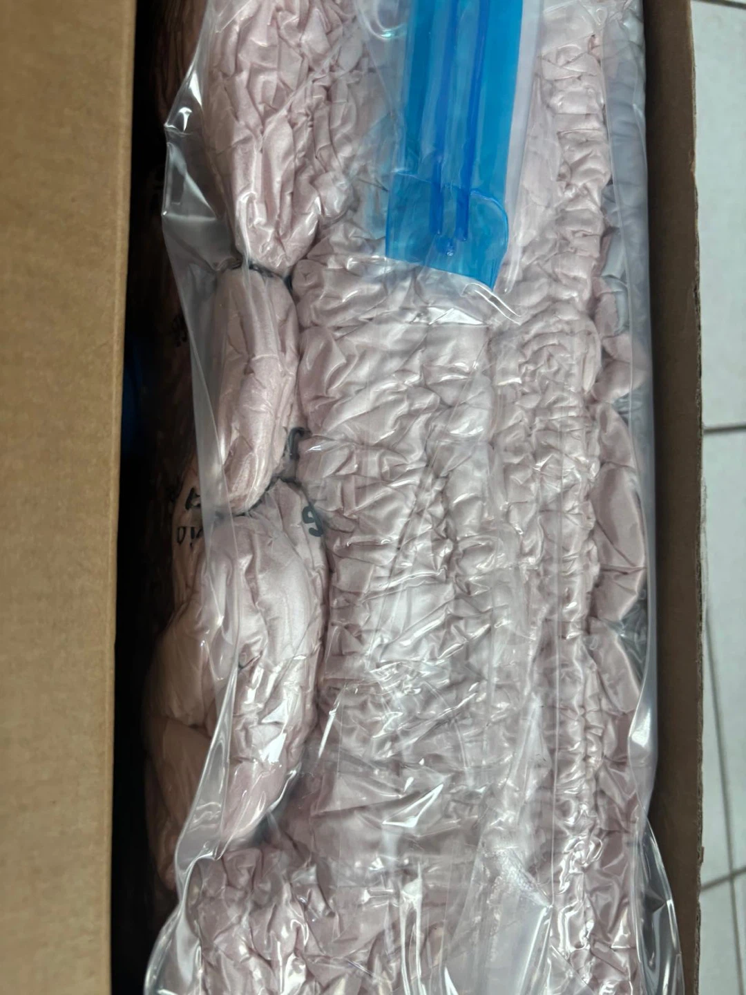 BNIB Blissful Diary Kid's Sofa Pink - photo 3
