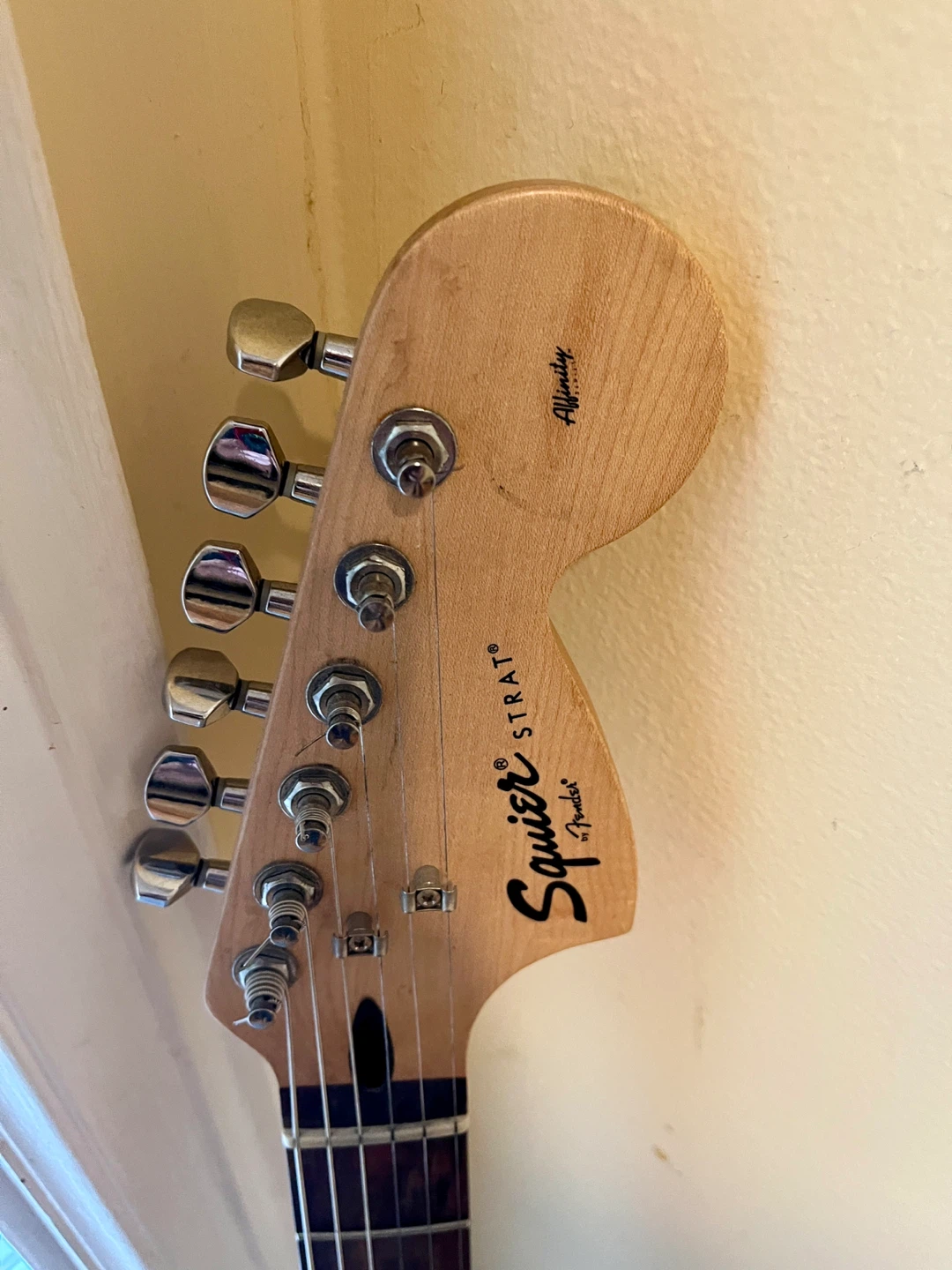 Squier Stratocaster Electric Guitar - photo 4