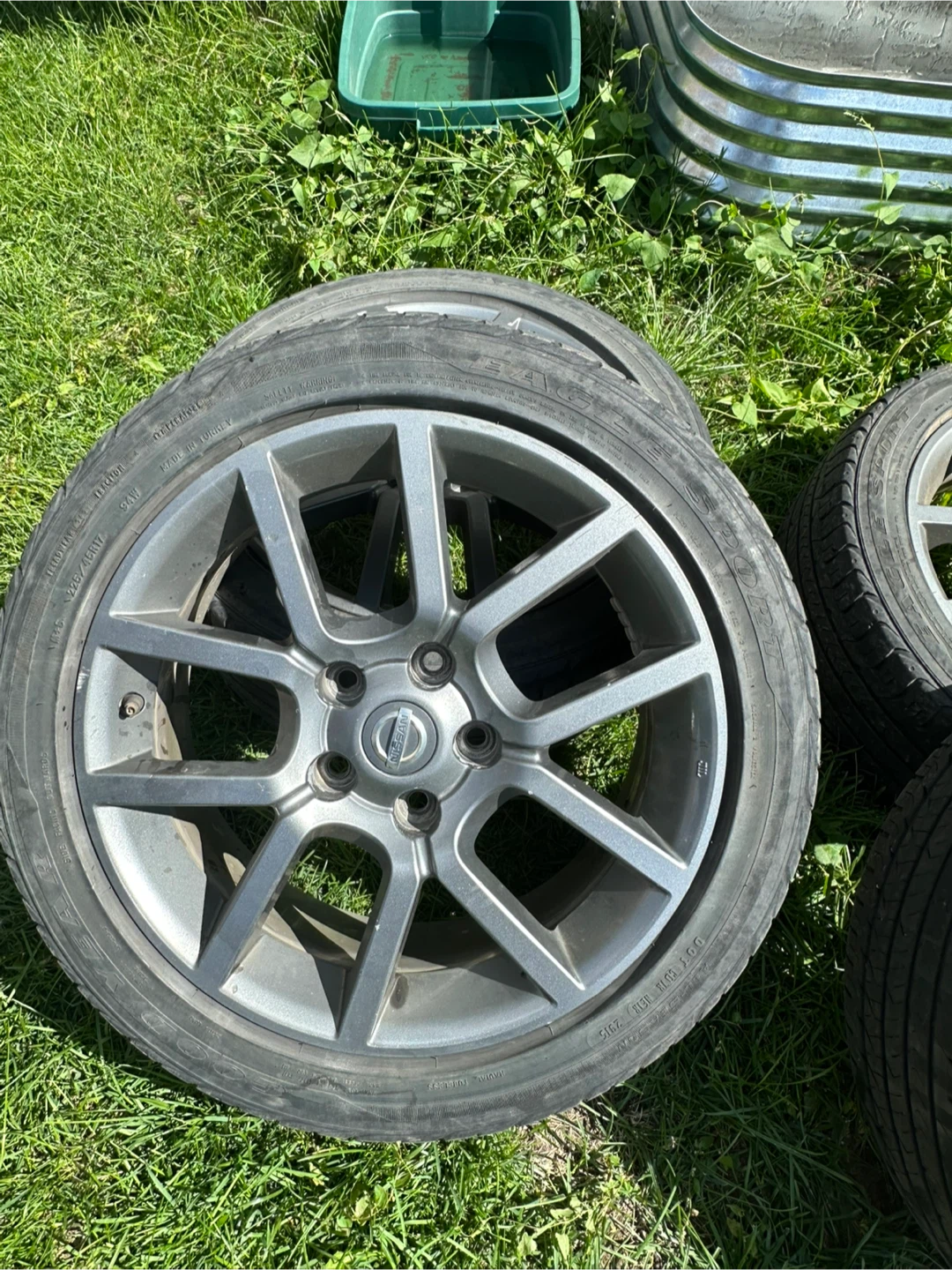Nissan Rims & Tires - photo 4