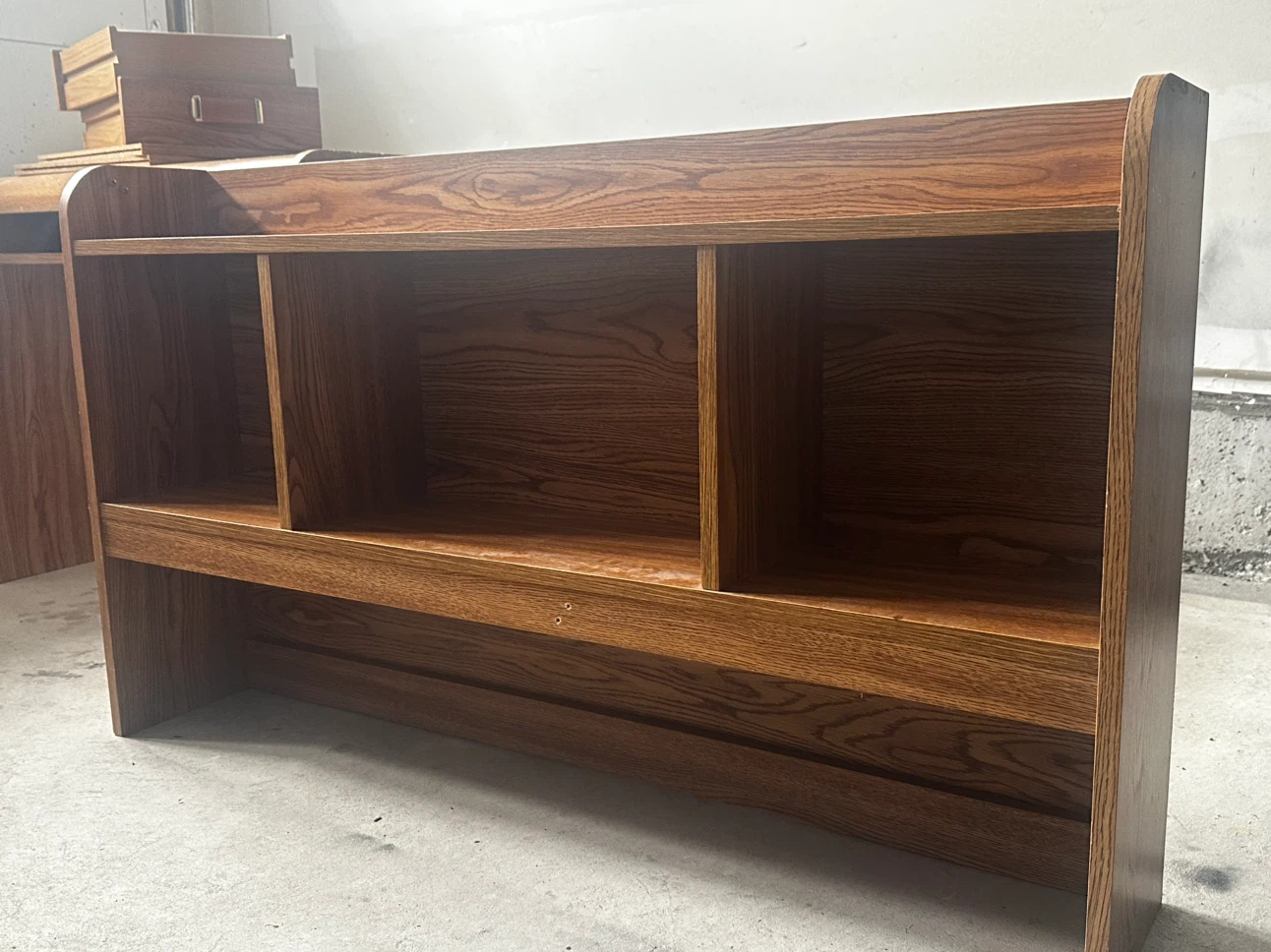 Table/Desk + Bookshelf - photo 2